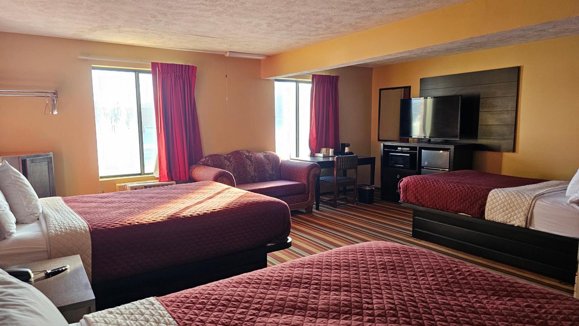 Budgetel inn&Suites Fort Scott Eksteriør bilde