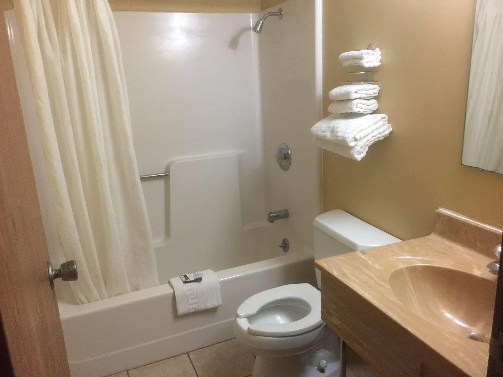 Budgetel inn&Suites Fort Scott Eksteriør bilde