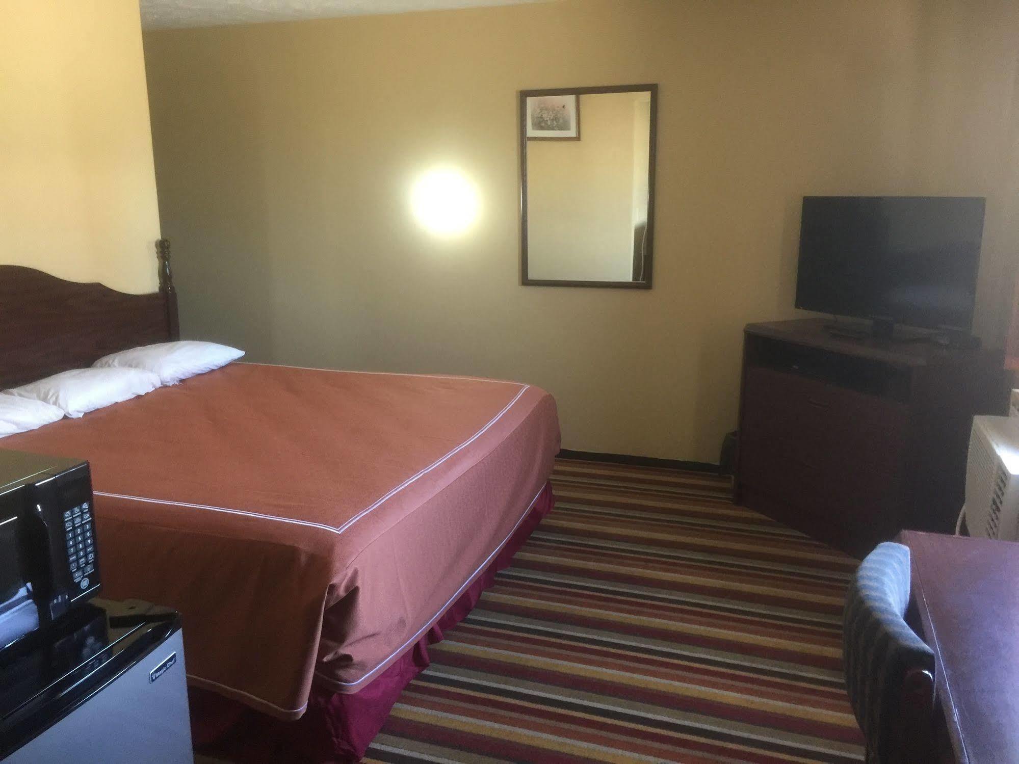 Budgetel inn&Suites Fort Scott Eksteriør bilde